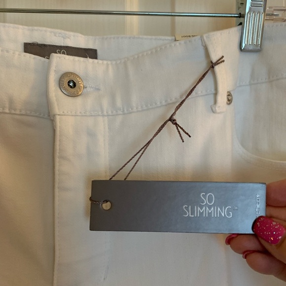 NWT Chicos “So Slimming” boot-cut denim white 5-pocket sz 2.5 (approx 14) - Picture 2 of 10